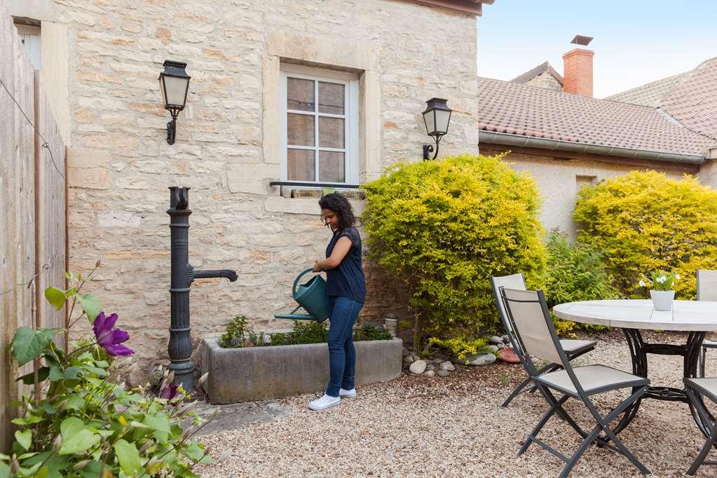 The Originals Boutique, De La Paix,
