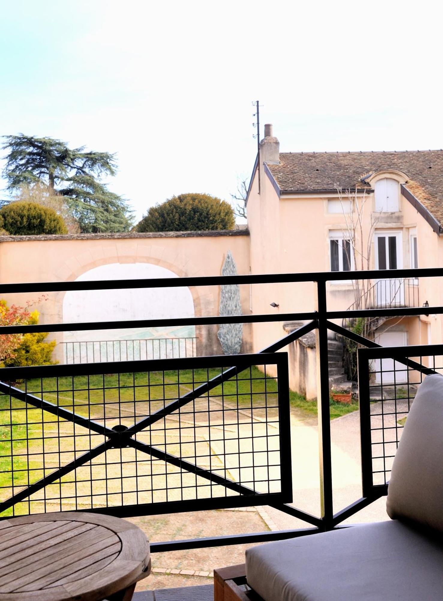 The Originals Boutique, De La Paix,